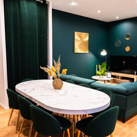 Grand Loft Familial 4 Chambres Avec Parking Prive Saumur Buitenkant foto