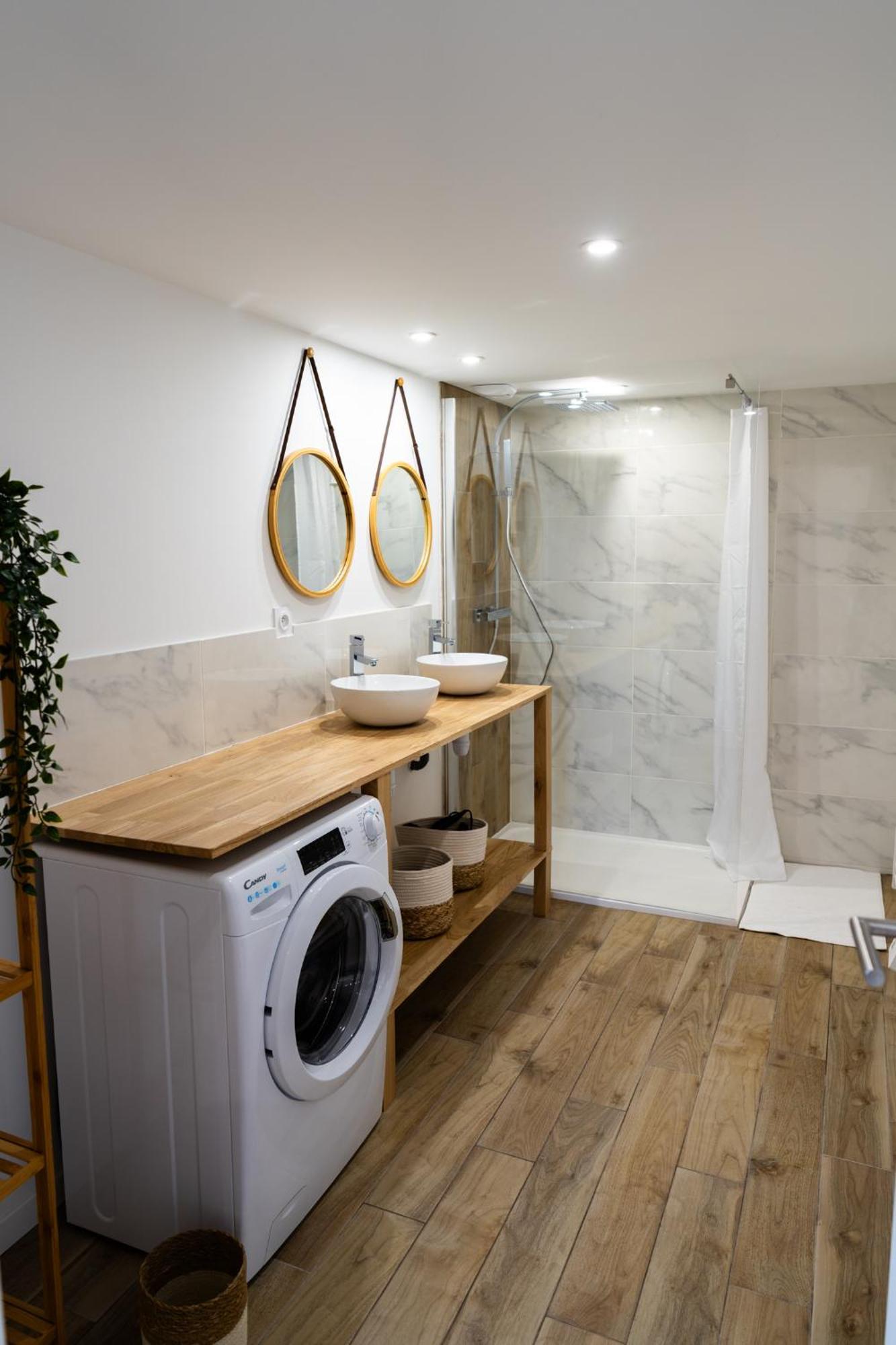 Grand Loft Familial 4 Chambres Avec Parking Prive Saumur Buitenkant foto