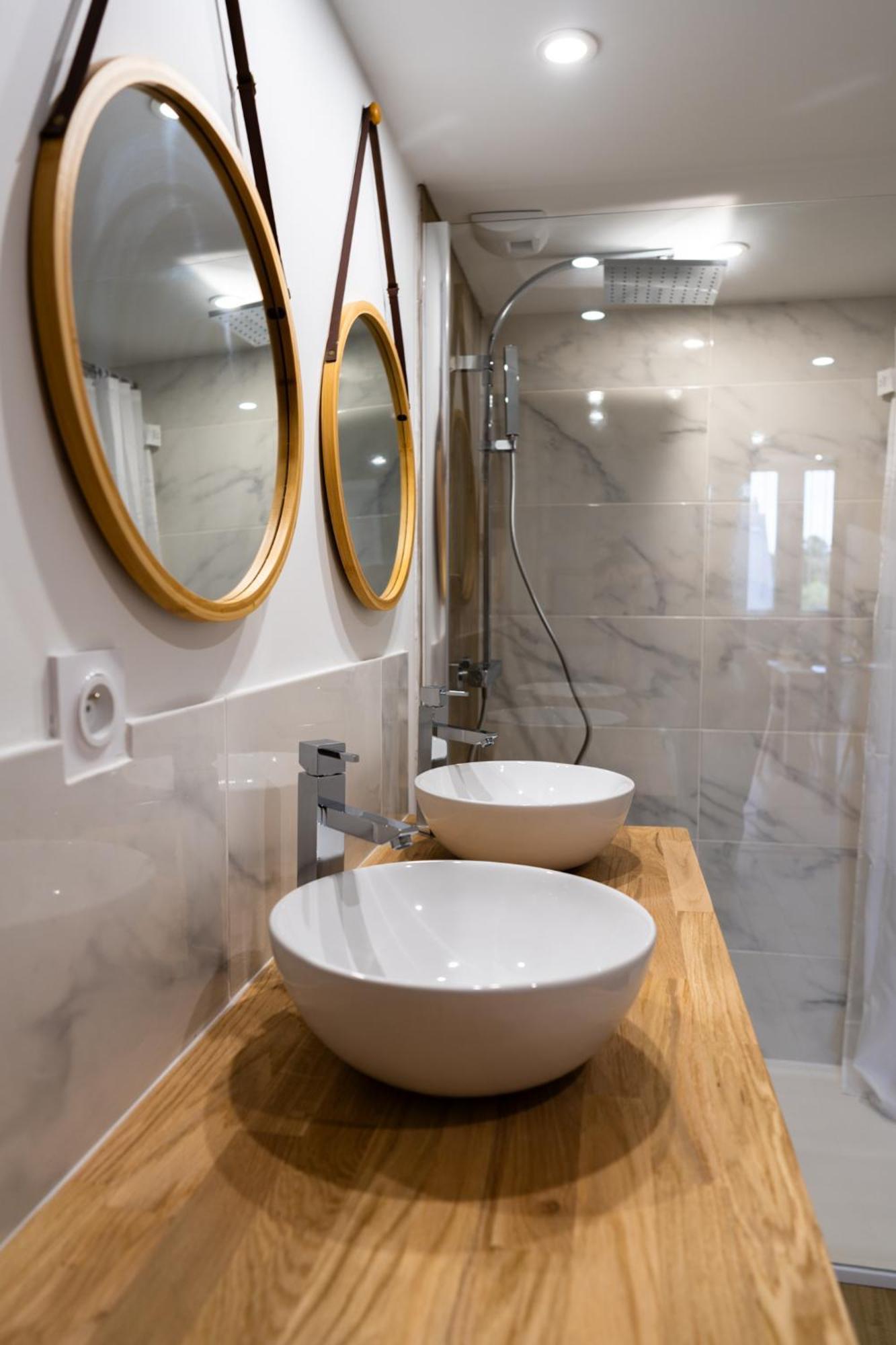 Grand Loft Familial 4 Chambres Avec Parking Prive Saumur Buitenkant foto